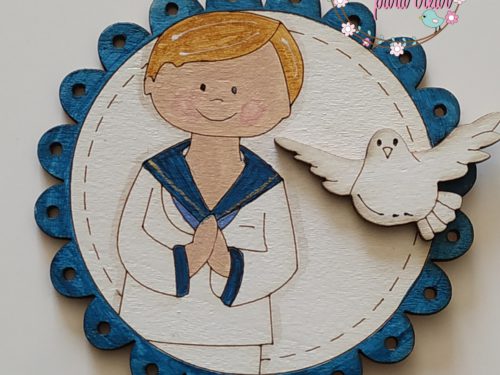 Madera niño comunión rubio pintada a mano.