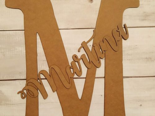 Letra con nombre madera.